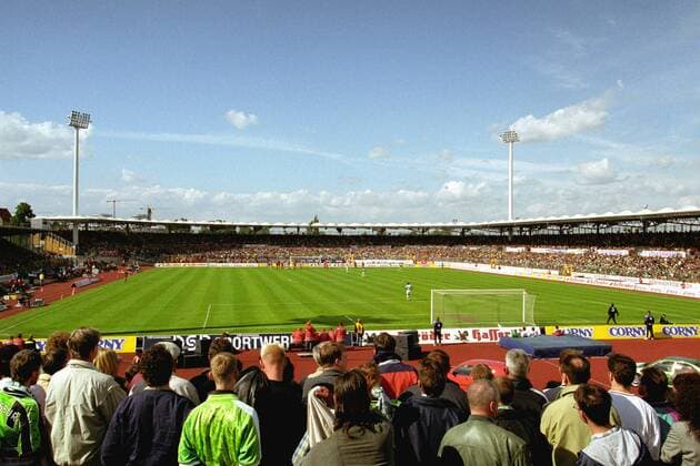 Aus 1. BL Saison 1998 1999 - VfL Wolfsburg am 22.05.1999. Im Foto: Das alte VfL Stadion am Elsterweg