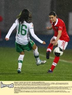FUSSBALL - UEFA Euro 2013, Quali, AUT vs POR WIENER NEUSTADT,AUSTRIA,05.APR.12 - FUSSBALL - UEFA Europameisterschaft der Frauen, Qualifikation, OEFB Laenderspiel, Oesterreich vs Portugal. Bild zeigt Marlies Hanschitz (AUT). 