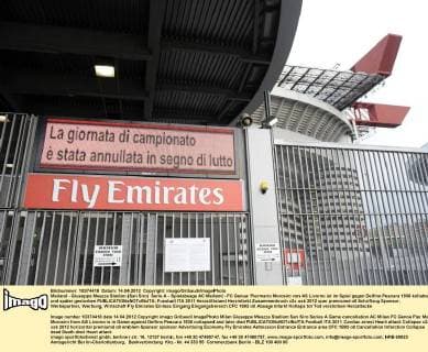 Mailand - Giuseppe Meazza Stadion (San Siro) Serie A - Spielabsage AC Mailand - FC Genua: Piermario Morosini von AS Livorno ist im Spiel gegen Delfino Pescara 1936 kollabiert und später gestorben 