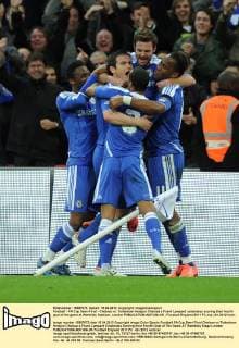 Football - FA Cup Semi-Final - Chelsea vs. Tottenham Hotspur Chelsea s Frank Lampard celebrates scoring their fourth goal of the game at Wembley Stadium, London 