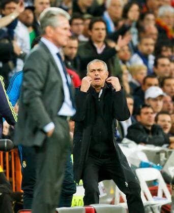 Jose Mourinho, Trainer Real Madrid Emotionen, enttäuscht, neben Trainer Cheftrainer Jupp HEYNCKES (FCB) Enttäuschung, Frust, frustriert, Trauer , traurig, verzweifelt, Verzweiflung REAL MADRID - FC BAYERN MÜNCHEN 3-4 n.E. Fussball UEFA Champions League, Halbfinale Rückspiel, Madrid, 25.04.2012 CL Saison 2011 2012, FCB, RM, München