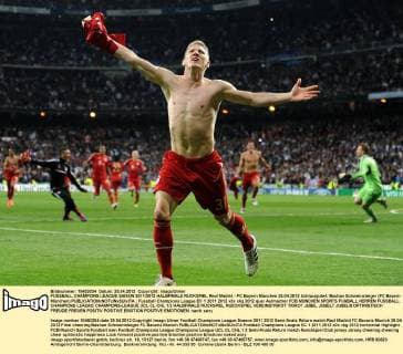 FUSSBALL CHAMPIONS LEAGUE SAISON 2011 2012 HALBFINALE RÜCKSPIEL Real Madrid - FC Bayern München 25.04.2012 Schlussjubel: Bastian Schweinsteiger (FC Bayern München) 