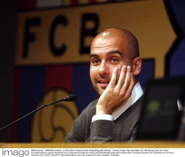 Trainer Josep Pep Guardiola (FC Barcelona) gibt auf einer Pressekonferenz seinen Rücktritt zum Saisonende bekannt 