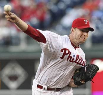 April 27, 2012 - Philadelphia, Pennsylvania, U.S. - The Philadelphia Phillies ROY HALLADAY throws against the Chicago Cubs during the first inning at Citizens Bank Park in Philadelphia on Friday. MLB Baseball Herren USA 2012 - Cubs Defeat Phillies 5-1 - ZUMAm67