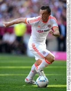 FUSSBALL 1. BUNDESLIGA SAISON 2011 2012 33. Spieltag FC Bayern München - VfB Stuttgart 28.04.2012 Ivica Olic (FC Bayern München) am Ball 
