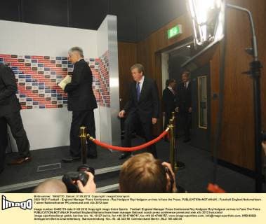 3921-3921 Football - England Manager Press Conference - Roy Hodgson Roy Hodgson arrives to face the Press. 