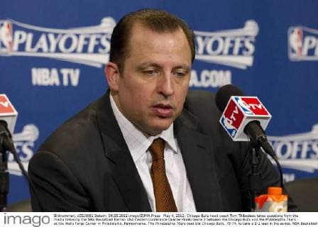 May 4, 2012: Chicago Bulls head coach Tom Thibodeau takes questions from the media following the NBA Basketball Herren USA Eastern Conference Quarter-finals Game 3 between the Chicago Bulls and the Philadelphia 76ers at the Wells Fargo Center in Philadelphia, Pennsylvania. The Philadelphia 76ers beat the Chicago Bulls, 79-74, to take a 2-1 lead in the series. NBA Basketball Herren USA 2012: Bulls vs 76ers MAY 04 - ZUMAcs7