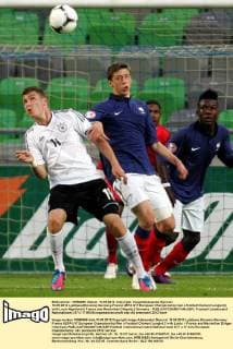10.05.2012 Ljubljana(Slovenia) Germany-France UEFA U17 European Championship men s football Clement Lenglet(c) with Louis Nganioni(r) France and Maximilian Dittgen(L) Germany : 