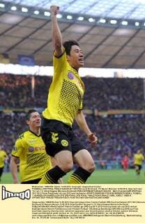 FUSSBALL DFB POKAL FINALE SAISON 2011 2012 Borussia Dortmund - FC Bayern München 12.05.2012 Jubel nach dem Tor zum 1:0, Shinji Kagawa (Borussia Dortmund) 