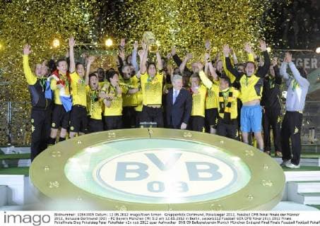 Gruppenfoto Dortmund, Pokalsieger 2012, Fussball DFB Pokal Finale der Männer 2012, Borussia Dortmund (DO) - FC Bayern München (M) 5:2 am 12.05.2012 in Berlin, saison1112