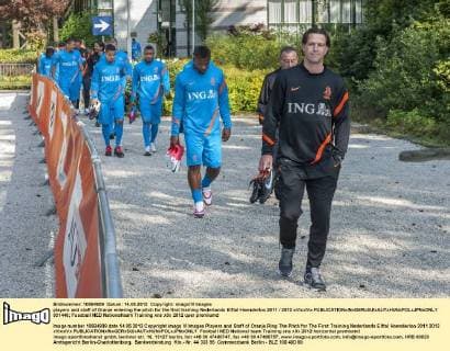 players and staff of Oranje entering the pitch for the first training Nederlands Elftal Hoenderloo 2011 2012 xVIxxIVx 931446