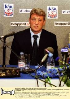 Fußball, Trainerhistorie Crystal Palace von 1905 bis heute Football : Press Conference : Steve Bruce New Crystal Palace Manager, 31 05 2001. 