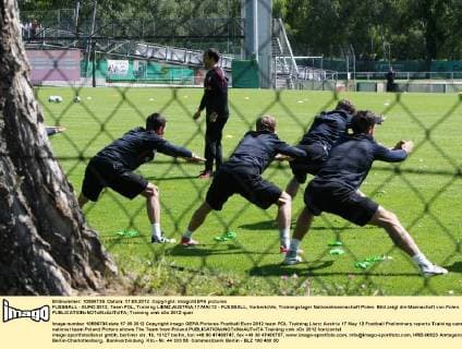 FUSSBALL - EURO 2012, Team POL, Training LIENZ,AUSTRIA,17.MAI.12 - FUSSBALL, Vorberichte, Trainingslager Nationalmannschaft Polen. Bild zeigt die Mannschaft von Polen. 