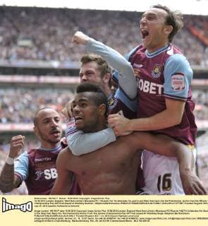 19.05.2012 London, England. West Ham United v Blackpool FC - Ricardo Vaz Te celebrates his goal to put West Ham back into the Premiership. Action from the NPower Championship Play-Off Final played at Wembley Stadium. xStephenxBartholomewx  ActionPlus11277847