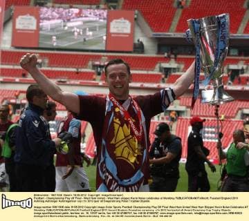 Football - Championship Play off Final - West Ham United - West Ham skipper Kevin Nolan celebrates at Wembley 