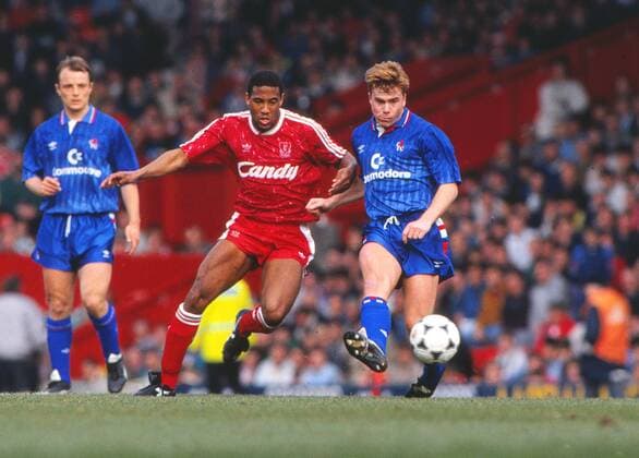 Football : FC Liverpool v FC Chelsea 21 04 1990 Gareth Hall - Chelsea John Barnes - Liverpool 