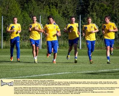 25.05.2012, Sportplatz, Walchsee, AUT, UEFA EURO 2012, Trainingscamp, Ukraine, Training, im Bild Maksim Koval, (UKR), Andriy Shevchenko, (UKR), Artem Milevskiy, (UKR), Oleksandr Kucher, (UKR), Anatoliy Tymoshchuk, (UKR), Evgen Seleznev, (UKR)