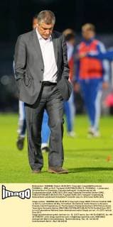 FUSSBALL - GRE vs SLO, Testspiel KUFSTEIN,26.MAI.12 - FUSSBALL - Länderspiel, Griechenland vs Slowenien, Freundschaftsspiel, Vorbereitung auf die Europameisterschaft, EURO 2012. Bild zeigt Teamchef Fernando Santos (GRE). 