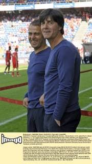 26.05.2012, Fussball Länderspiel, Freundschaftsspiel Schweiz - Deutschland, im St.-Jakob-Park in Basel (Schweiz). v.l. Co-Trainer Hans-Dieter Flick (Deutschland) und Trainer Joachim Löw (Deutschland) lachen
