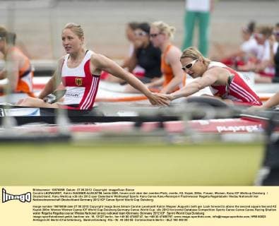 Carolin LEONHARDT, Katrin WAGNER-AUGUSTIN, beide GER, freuen sich über den zweiten Platz, zweite, K2, Kajak, 200m, Frauen, Women, Kanu ICF Weltcup Duisburg Deutschland