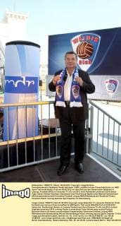 Fernsehmoderator Waldemar Waldi Hartmann ( GER ) anläßlich eines Pressefrühstücks zur ARD Sport-Talkrunde Waldis Club am 30.05.2012 vor dem Porticus des Bayerischen Bahnhofs in Leipzig.