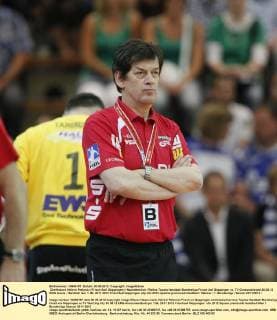 Cheftrainer Velimir Petkovic (Frisch Auf! Göppingen) Nachdenklich Ratlos Toyota Handball Bundesliga Frisch Auf Göppingen vs. TV Grosswallstadt 30.05.12 EWS Arena