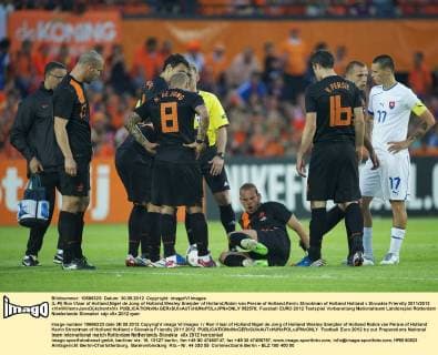 (L-R) Ron Vlaar of Holland,Nigel de Jong of Holland,Wesley Sneijder of Holland,Robin van Persie of Holland,Kevin Strootman of Holland Holland v Slovakia Friendly 2011 2012 xVIxWillemxJanxDijkdrentxIVx 952576