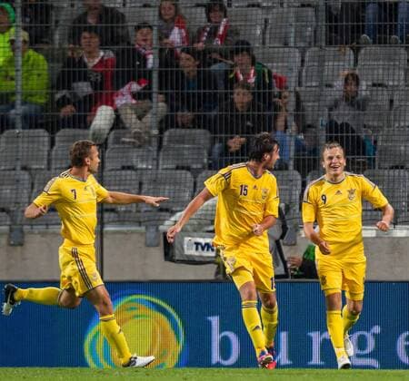 01.06.2012, Tivoli, Innsbruck, AUT, UEFA EURO 2012, Testspiel, Österreich vs Ukraine, im Bild Torjubel Ukraine nach einem Tor von Oleg Gusev, (UKR, 09)