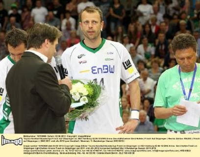 Toyota Handball Bundesliga Frisch Auf Göppingen vs. HSV Hamburg 02.06.12 EWS Arena Geschäftsfuehrer Gerd Hofele ( Frisch Auf Göppingen ) Rechts Dalibor ANUSIC ( Frisch auf Göppingen )