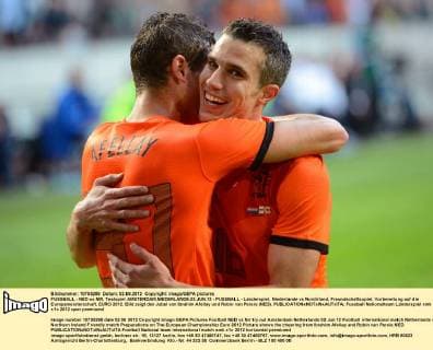 FUSSBALL - NED vs NIR, Testspiel AMSTERDAM,NIEDERLANDE,02.JUN.12 - FUSSBALL - Länderspiel, Niederlande vs Nordirland, Freundschaftsspiel, Vorbereitung auf die Europameisterschaft, EURO 2012. Bild zeigt den Jubel von Ibrahim Afellay und Robin van Persie (NED). 