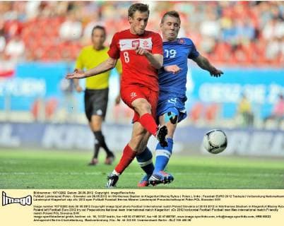 Fußball Länderspiel Polen - Slowakei am 26.05.2012 im Wörthersee Stadion in Klagenfurt Maciej Rybus ( Polen ), links