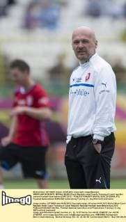 WROCLAW 04.06.2012 MICHAL BILEK (Czech Republic Head Coach) Training of czech republic national football team before EURO 2012 --  BOR_20120604_472