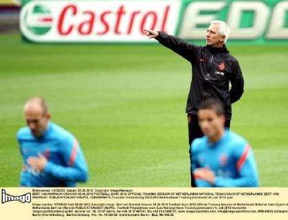 BERT VAN MARWIJK CRACOW 05.06.2012 FOOTBALL EURO 2012 OFFICIAL TRAINING SESSION OF NETHERLANDS NATIONAL TEAM COACH OF NETHERLANDS BERT VAN MARWIJK  120605MIN015