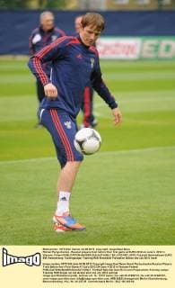 Roman Pavlyuchenko - Russian players train before their first game at EURO 2012 on June 4, 2012 in Warsaw, Poland  EN_01031407_0018