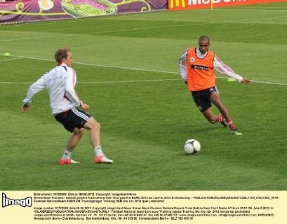 Simon Busk Poulsen - Danish players train before their first game at EURO 2012 on June 5, 2012 in Kolobrzeg -  EN_01031482_0016
