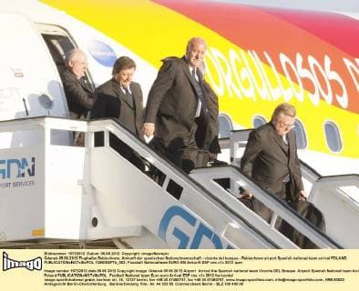 Gdansk 05.06.2012 Flughafen Rebiechowo, Ankunft der spanischen Nationalmannschaft - vicente del bosque - Rebiechowo airport Spanish national team arrival POLAND  120605SPTb_002