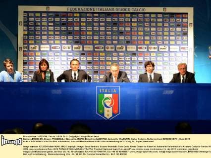 Barbara MOSCHINI, Cesare PRANDELLI, Giancarlo ABETE, Demetrio ALBERTINI, Antonello VALENTINI (Italia) Krakow, Kulturzentrum 05 06 2012 PK - Euro 2012 allexsabba