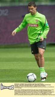 06.06.2012. OPALENICA, CENTRUM POBYTOWE. (EURO 2012) (TRAINING OF PORTUGAL NATIONAL TEAM). NZ CRISTIANO RONALDO -  20120606PAP_JK042