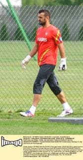 06.06.2012. OPALENICA, CENTRUM POBYTOWE. (EURO 2012) (TRAINING OF PORTUGAL NATIONAL TEAM). NZ EDUARDO  06062012FOTOMM0077