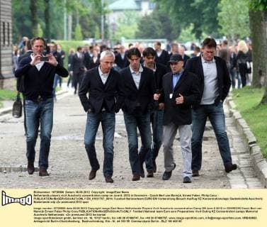 Netherlands players visit Auschwitz concentration camp on June 6, 2012 in Oswiecim - Coach Bert van Marwijk, Ernest Faber, Philip Cocu -  EN_01031707_0014
