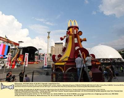07.06.2012 Fanzone for the Euro 2012 soccer championship in Kiev, Ukraine. xMaloletkaxEvgeniyx  ActionPlus11286782