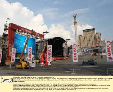 07.06.2012 Fanzone for the Euro 2012 soccer championship in Kiev, Ukraine. xMaloletkaxEvgeniyx  ActionPlus11286784