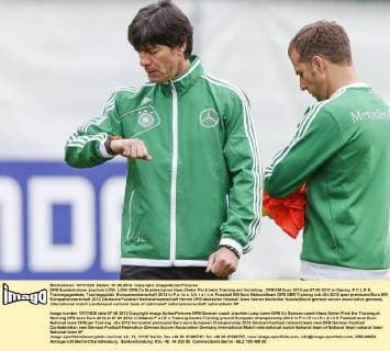 DFB Bundestrainer Joachim LÖW, LÖW, DFB Co Bundestrainer Hans Dieter Flick beim Training am Vormittag , DFB EM Euro 2012 am 07.06.2012 in Danzig, P O L E N, Trainingsgelände, Trainingsplatz, Europameisterschaft 2012 in P o l e n, U k r a i n e