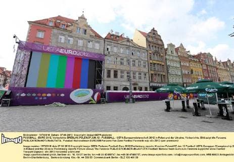 FUSSBALL - EURO 2012, Vorberichte BRESLAU,POLEN,07.JUN.12 - FUSSBALL - UEFA Europameisterschaft 2012 in Polen und der Ukraine, Vorberichte. Bild zeigt die Fanzone. 