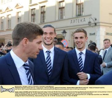 KRAKOW 07.06.2012 Steven Gerrard , Andy Carroll - Welcome Meeting. ENGLISH NATIONAL TEAM DURING GREETING IN CRACOW -  GJ07.06.12_005