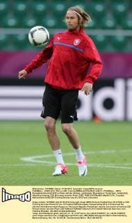 FUSSBALL - EURO 2012, RUS vs CZE, Training BRESLAU,POLEN,07.JUN.12 - FUSSBALL - UEFA Europameisterschaft 2012 in Polen und der Ukraine, Länderspiel, Russland vs Tschechien, Vorberichte, Abschlusstraining CZE. Bild zeigt Jaroslav Plasil (CZE). 