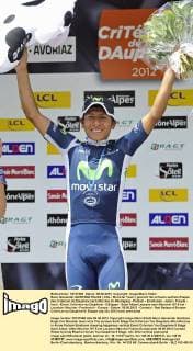 Nairo Alexander QUINTANA ROJAS ( COL Movistar Team ) gewinnt die schwere sechste Etappe des Criterium du Dauphine nach Morzine im Alleingang - Podium - Emotionen - Jubel - Freude - hoch - Event: Criterium du Dauphine - 6.Etappe - Saint Alban Leyesse nach Morzine 167.5 km - Location: Morzine - Frankreich - Europa - Datum: 09.06.2012 - Contact