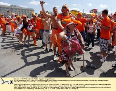 Fans der Niederlande - UEFA EURO 2012 xVIxHenkxJanxDijksxIVx 964536