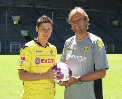 Fototermin Borussia Dortmund 2010, Signal-Iduna Park Dortmund, - BVB Trainer Jürgen Klopp (rechts) und sein Neuzugang Robert Lewandowski