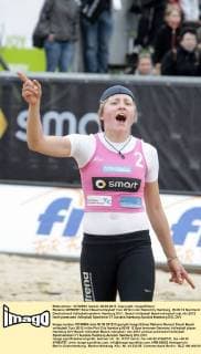 Melanie GERNERT Smart Beachvolleyball Tour 2012 in der HafenCity Hamburg, 09.06.12 Sportlerin Deutschland Volleyballspielerin Hamburg DVV